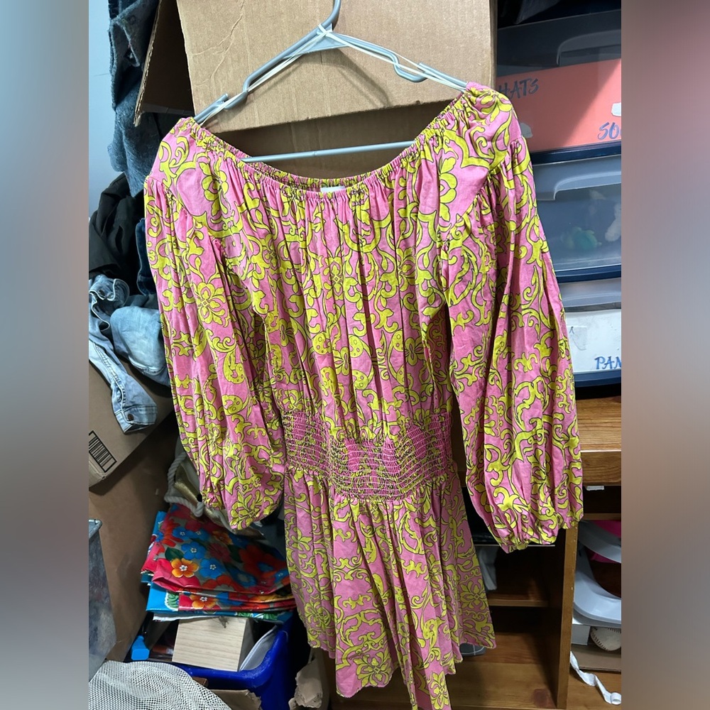 Have 2 size small Dresses